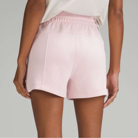 Lululemon 🍋 Softstreme High-Rise Short 4" Inseam Pink Size 10 - Picture 2 of 10